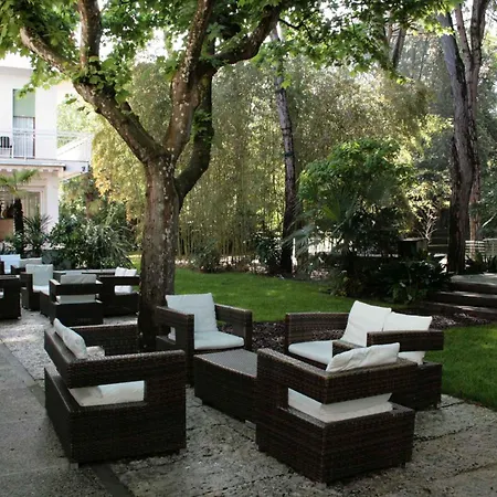 Отель Mobilehomes In 50786