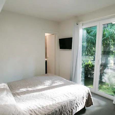 Отель Mobilehomes In 50786